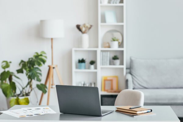 How a Custom Home Office Boosts Productivity and Comfort